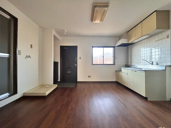 クレセントビルの物件内観写真