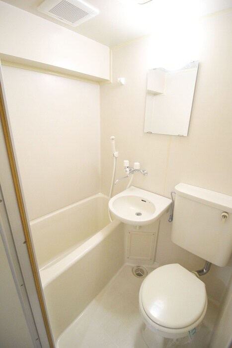 東川口宝レジデンスの物件内観写真