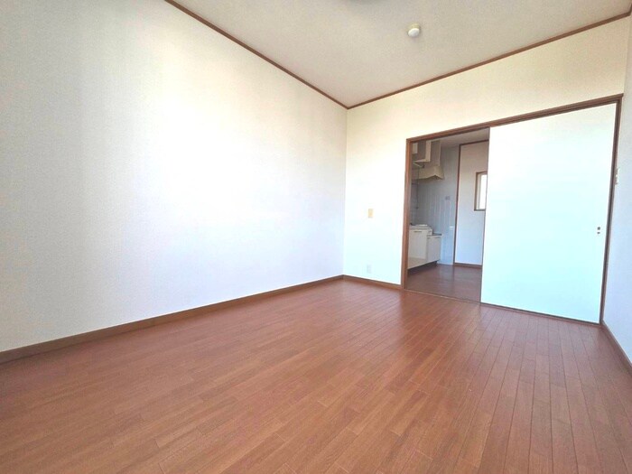 ドミール杉田の物件内観写真