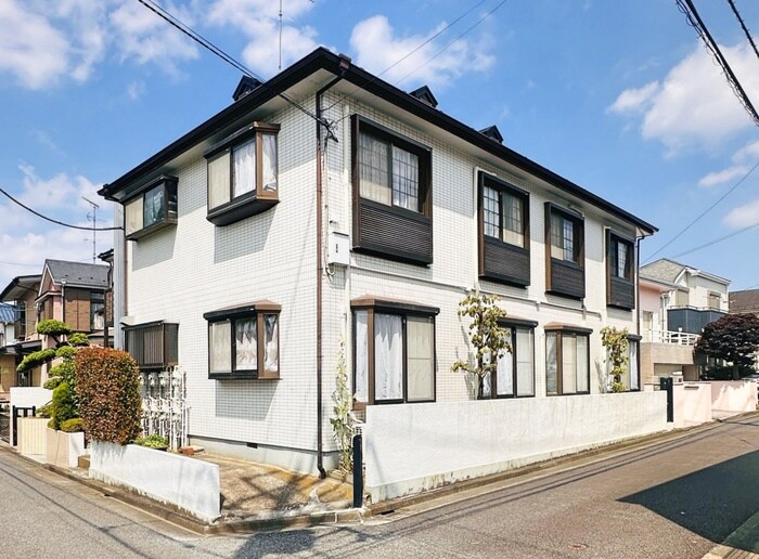 リヴァージュの物件外観写真