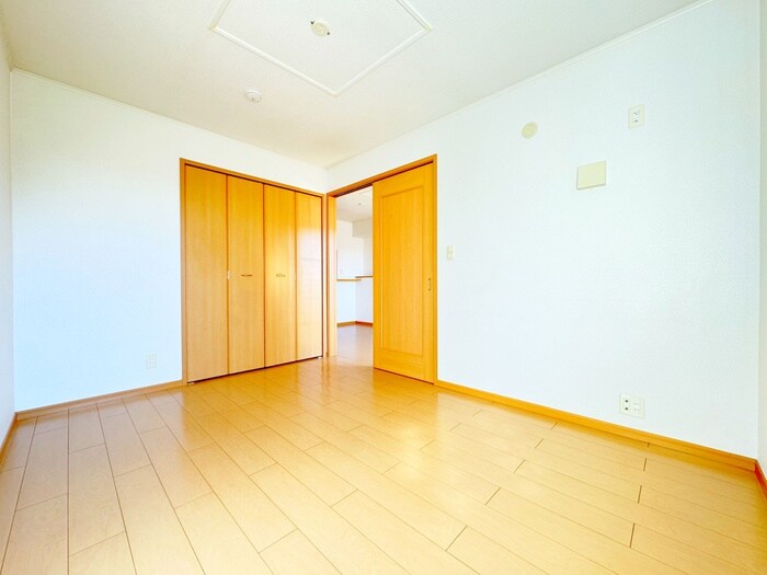 グリムロ－ズガ－デンの物件内観写真