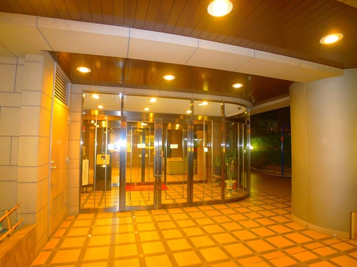 ﾗｵｲﾝｽﾞﾌﾟﾗｻﾞ松戸中央公園の物件外観写真