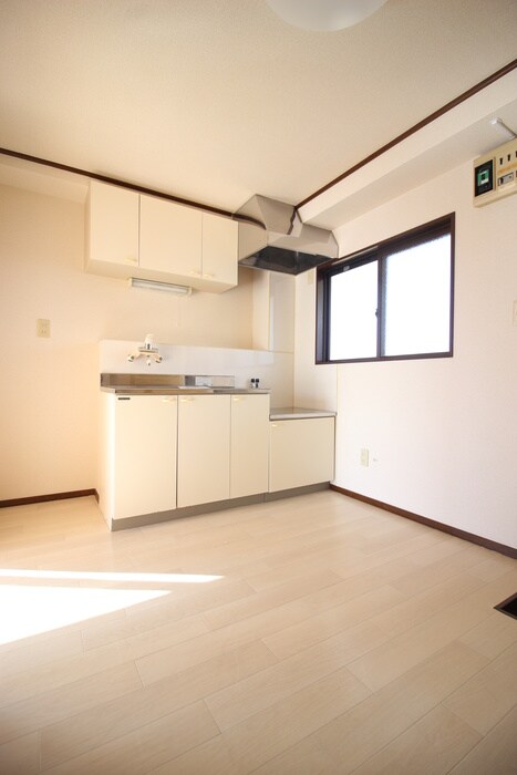 ケイエスハイム越谷の物件内観写真