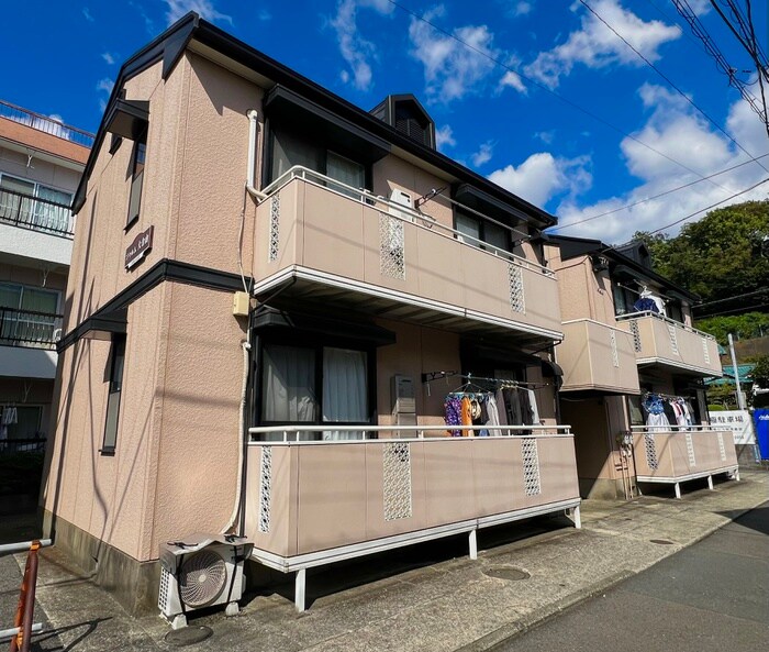 シャルム大倉山の物件外観写真