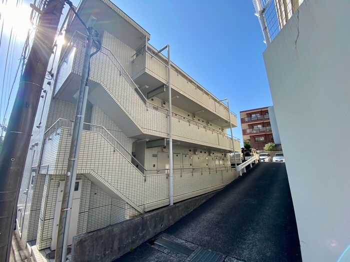 たまプラ－ザフラットの物件外観写真