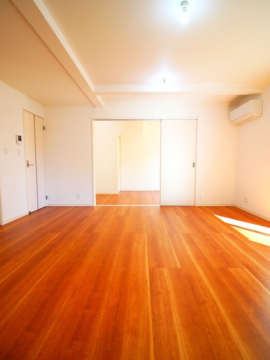 サニーサイドコートBの物件内観写真