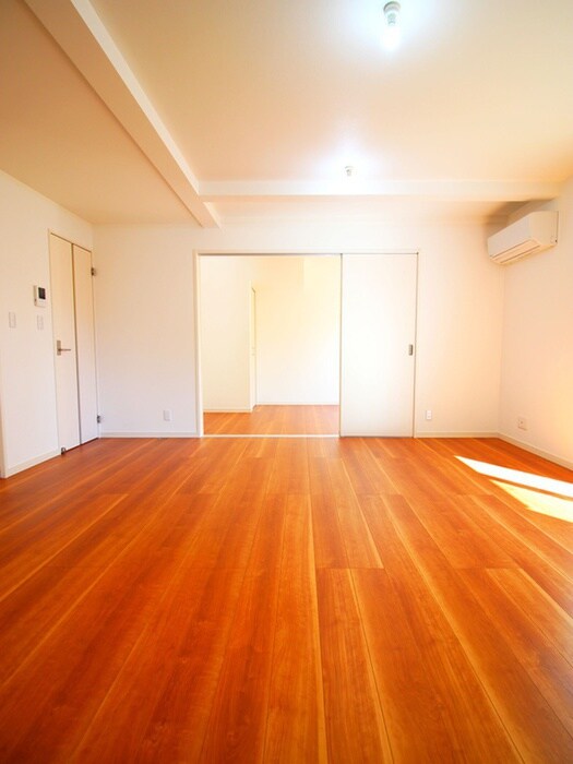 サニーサイドコートBの物件内観写真