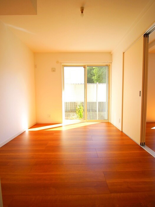 サニーサイドコートBの物件内観写真