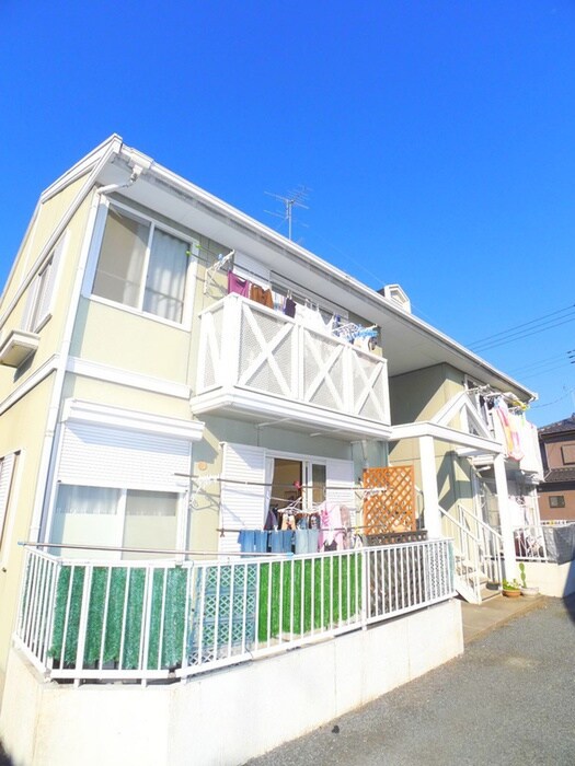 グランデールAの物件外観写真