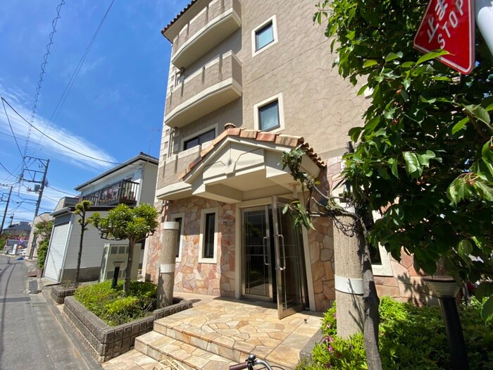 ジェイ・ジルＢの物件外観写真