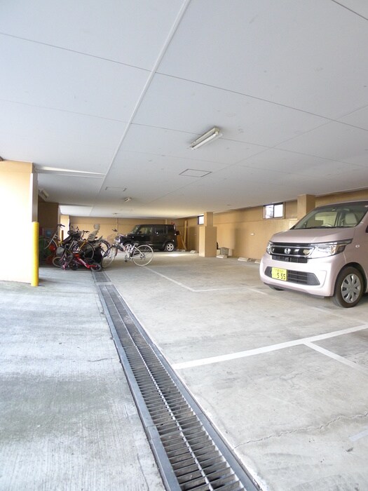 ロイヤルハウスの物件外観写真