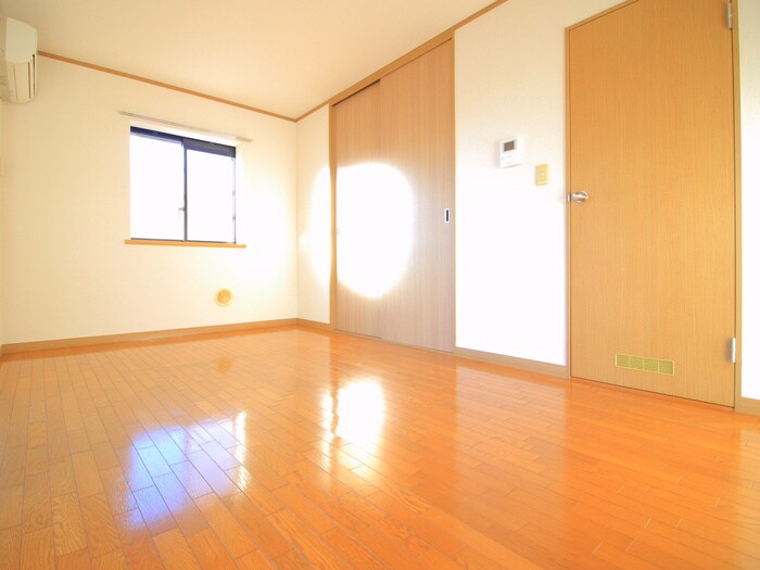 ハイツ・フローラの物件内観写真