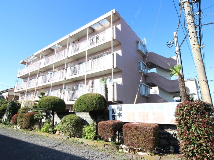 プラザイワモトの物件外観写真