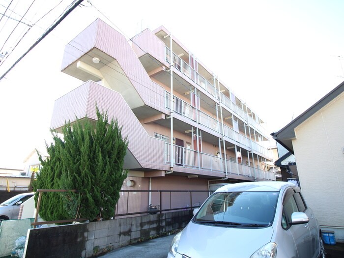 プラザイワモトの物件外観写真