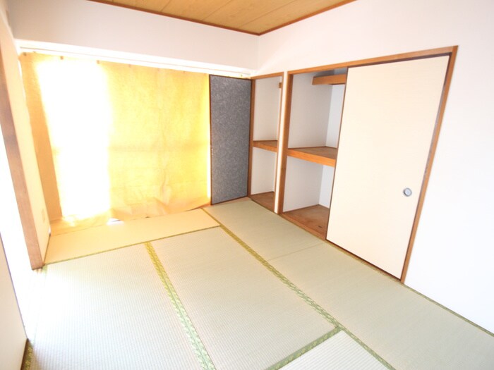 プラザイワモトの物件内観写真