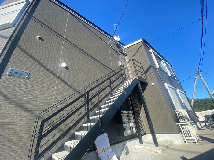 Ambition聖蹟桜ヶ丘Ⅱの物件外観写真