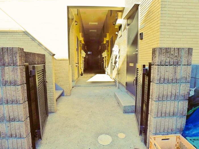 コーポラス川奈の物件外観写真