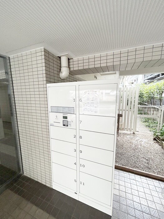 雅ビルの物件外観写真