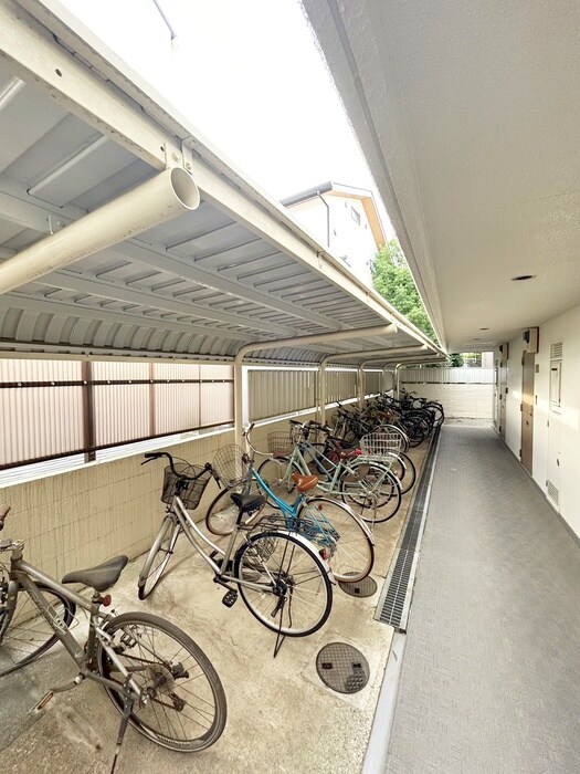 雅ビルの物件外観写真