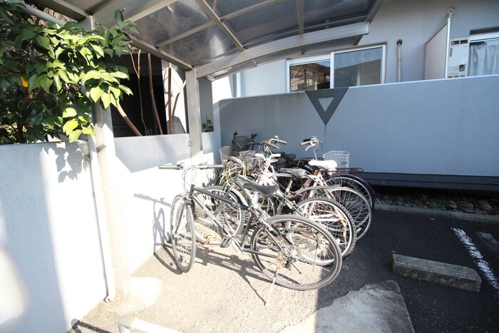 リベ－ル市ヶ尾の物件外観写真