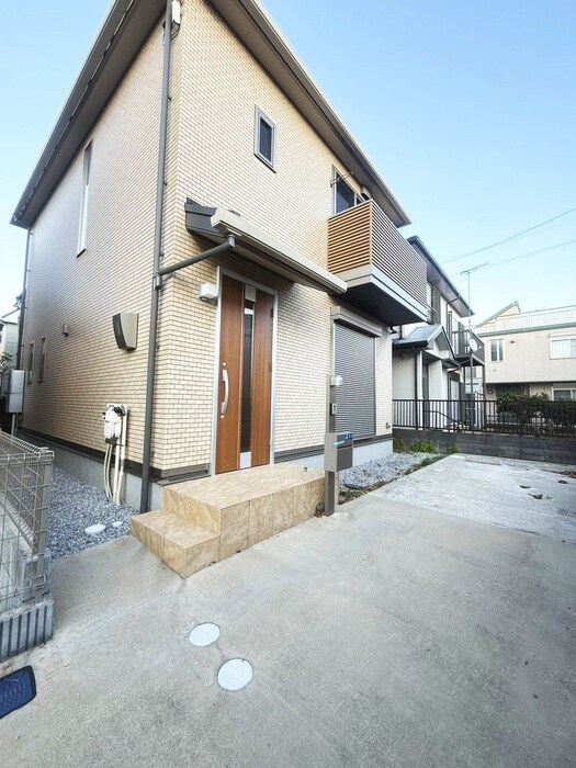 ラテルネ本八幡の物件外観写真