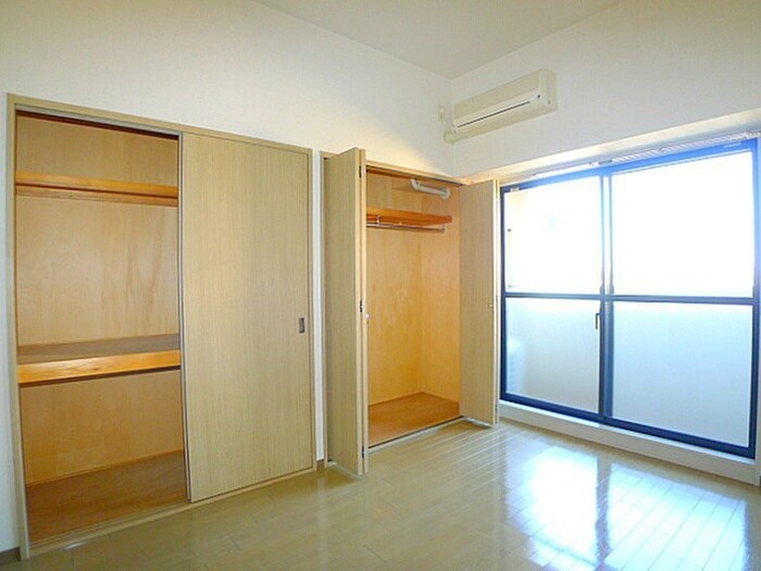 ＩＳＩＩビルの物件内観写真