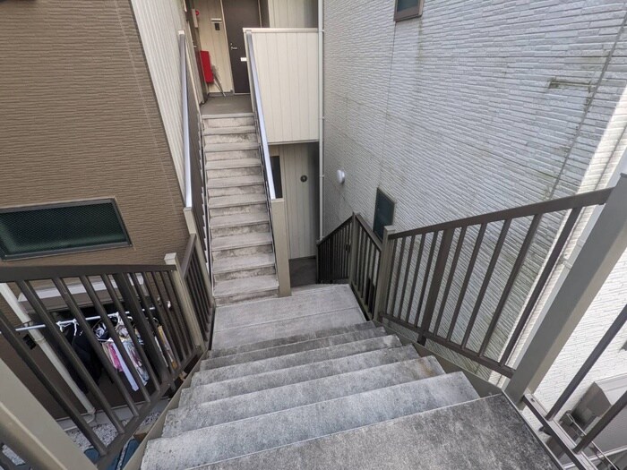 ヒルズ反町　Ｂ棟の物件外観写真