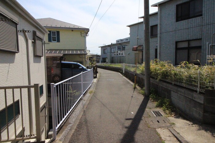 ヒルズ反町　Ｂ棟の物件外観写真