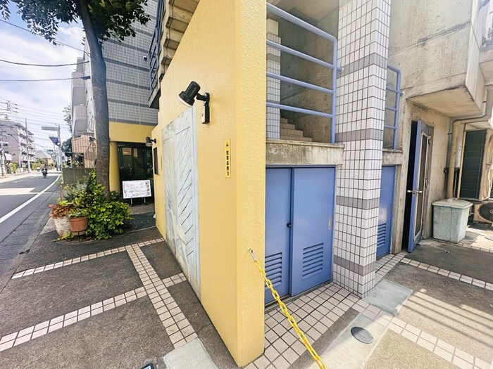 パティオ　アゼリ－の物件外観写真