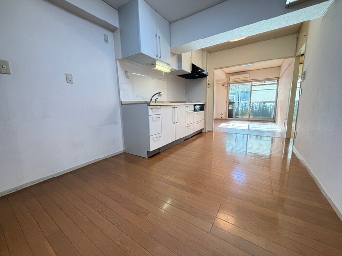 メゾン第三大泉(105)の物件内観写真