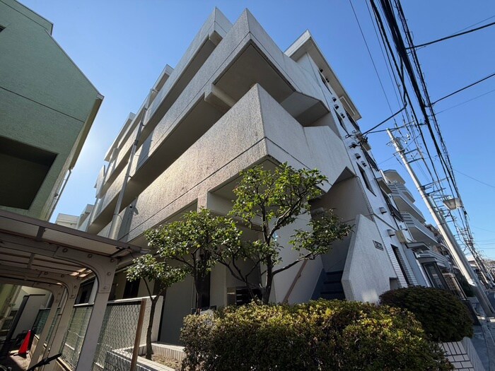 メゾン第三大泉(105)の物件外観写真