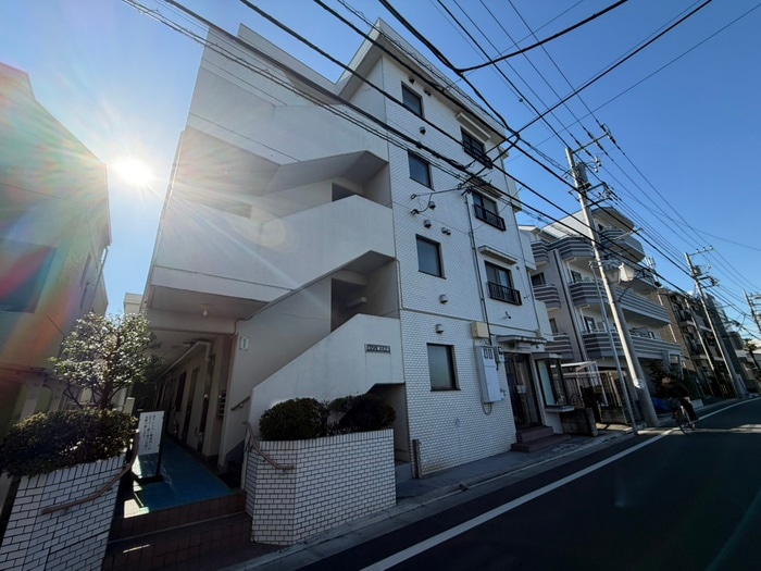 メゾン第三大泉(105)の物件外観写真