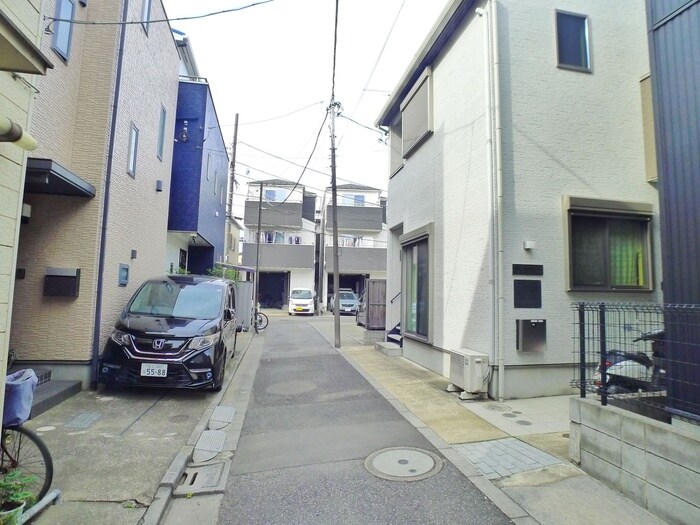 プラム・パレスの物件外観写真