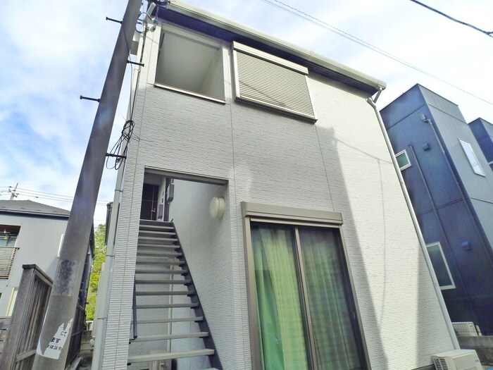 プラム・パレスの物件外観写真