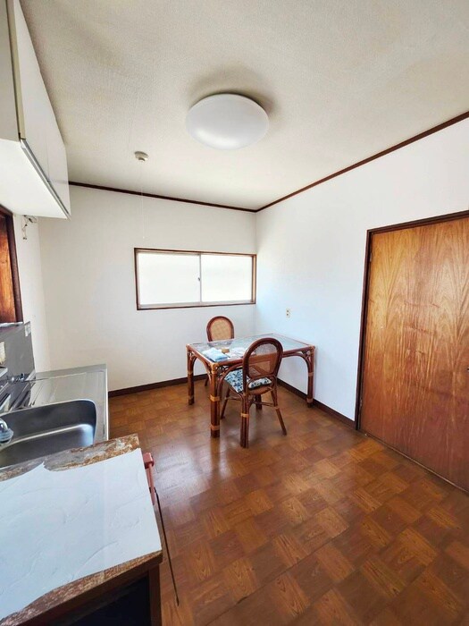 陽輝荘の物件内観写真