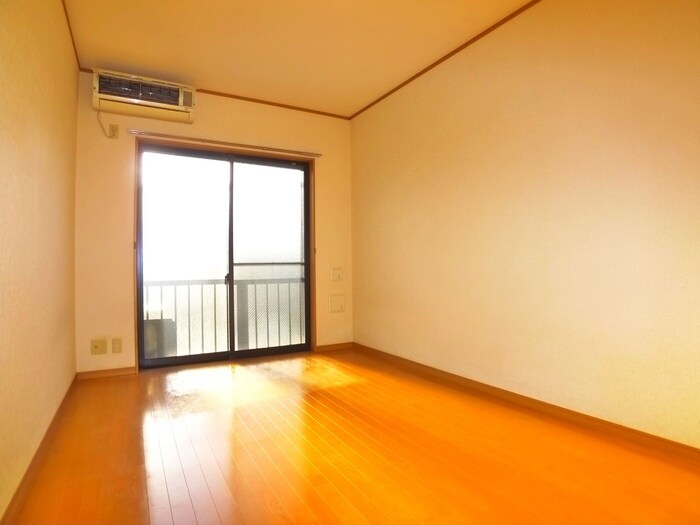 アム－ル右京の物件内観写真