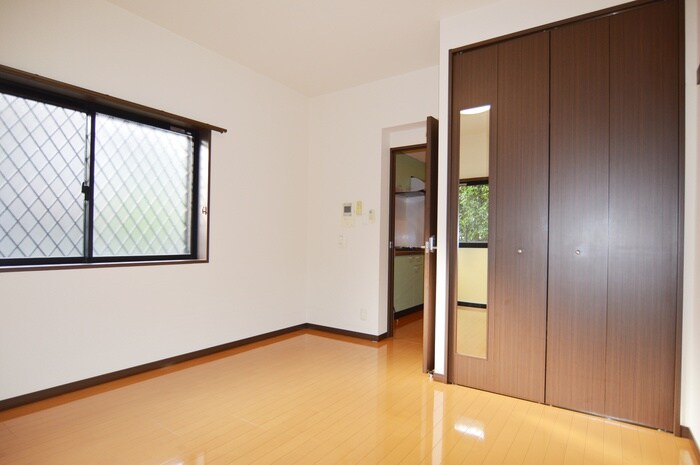 ハイデンス ヌクイの物件内観写真