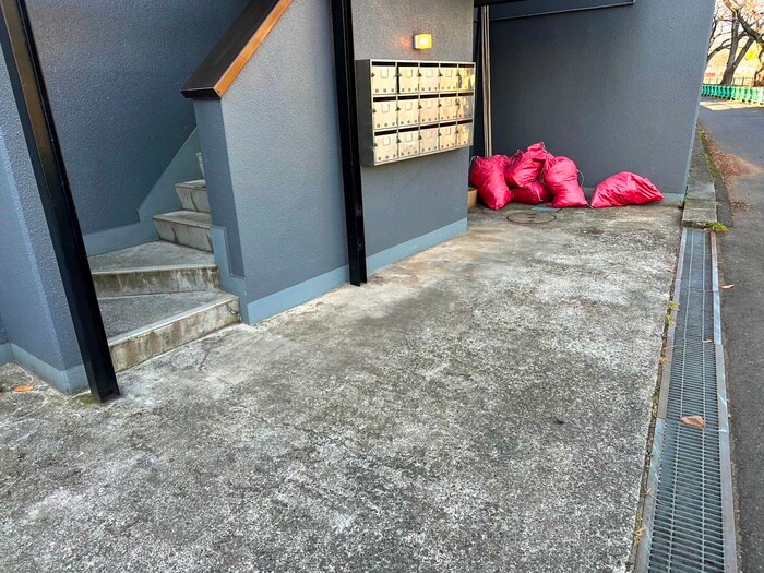 ロワール成瀬の物件外観写真