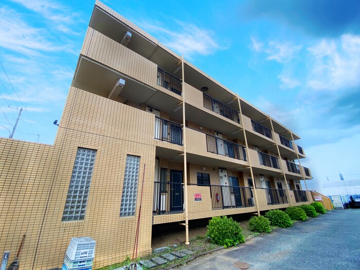 ラークパレスの物件外観写真