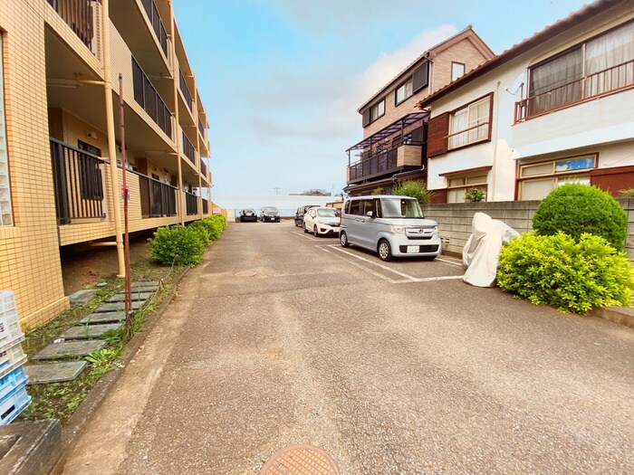 ラークパレスの物件外観写真