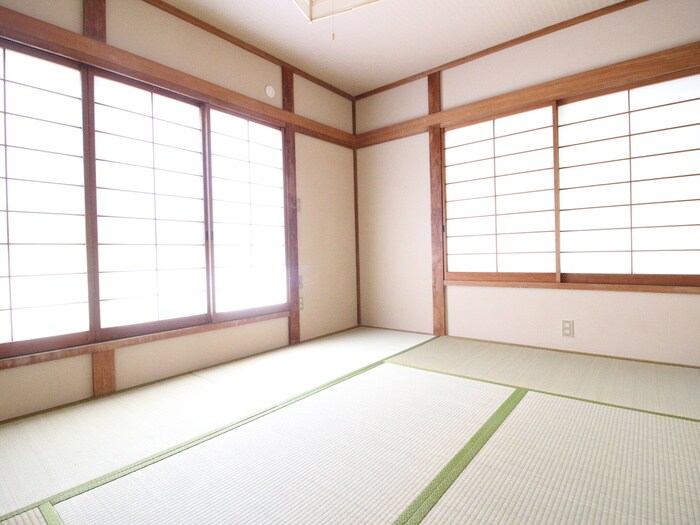 学園東町貸家の物件内観写真