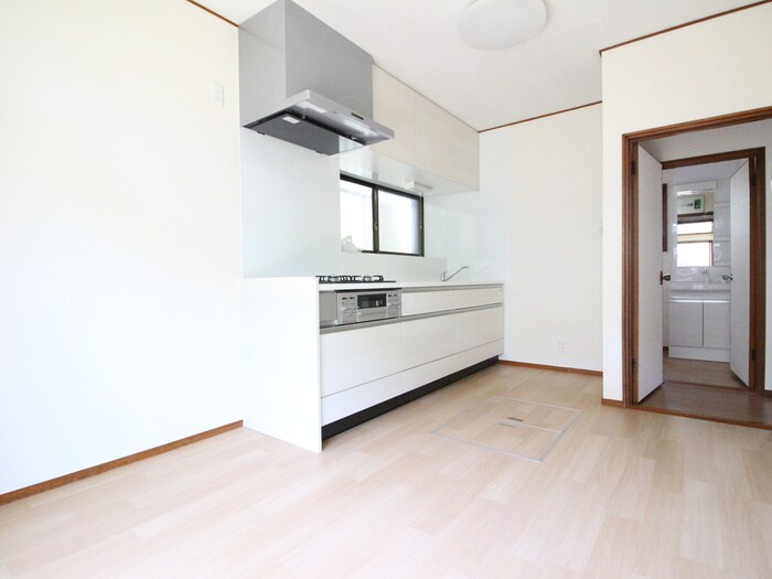 学園東町貸家の物件内観写真