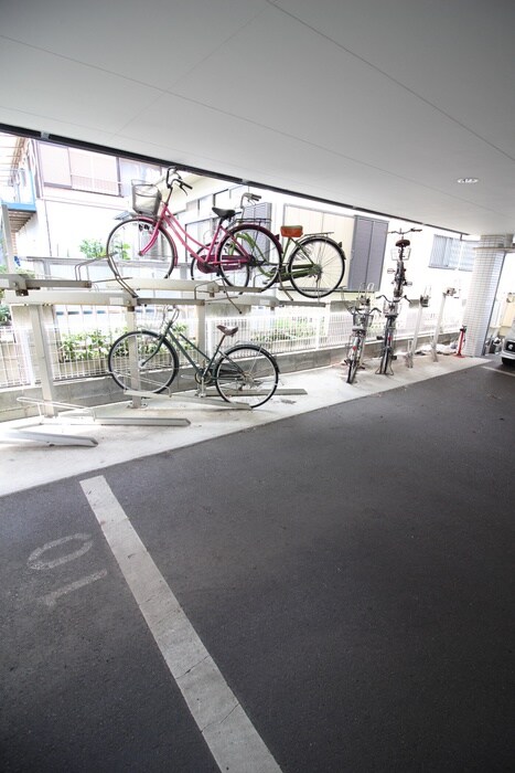 グラフティ－マンション６の物件外観写真