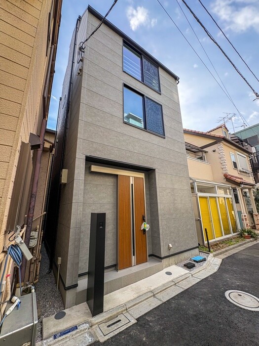 西日暮里6丁目戸建の物件外観写真