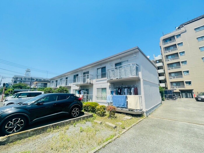 秋元ファミリーハイツⅡの物件外観写真