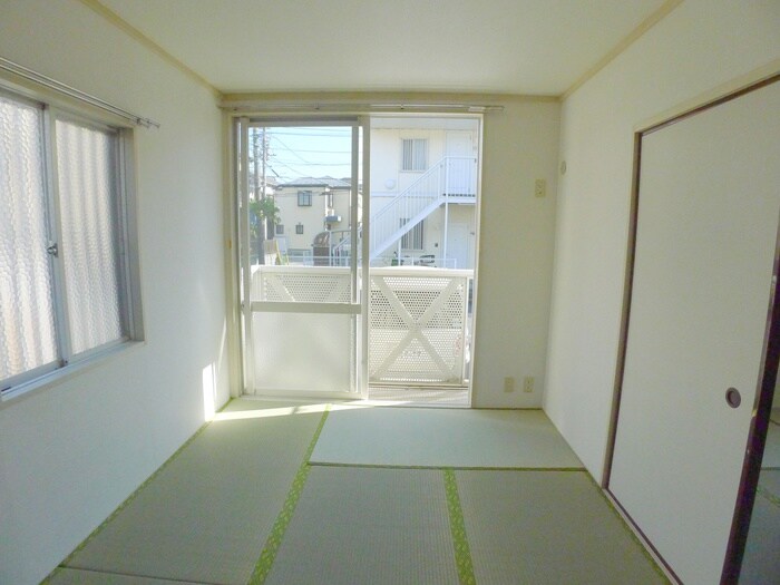 グレイッシュクサカベⅡの物件内観写真