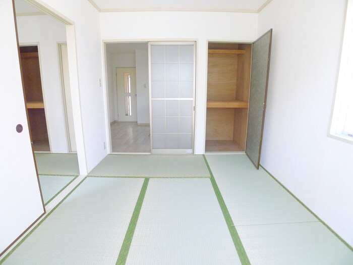 グレイッシュクサカベⅡの物件内観写真