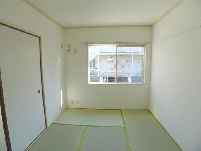 グレイッシュクサカベⅡの物件内観写真