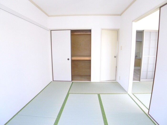 グレイッシュクサカベⅡの物件内観写真