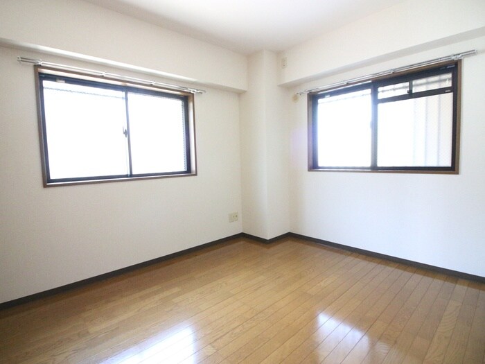 ﾀｶｰﾗ･ﾊｰｳﾞｪｽﾄ弐番館の物件内観写真